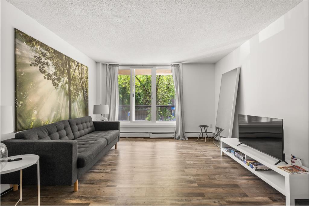 Picture for 202, 1312 13 Avenue SW