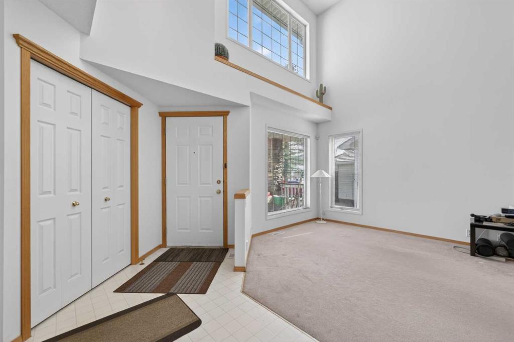 Picture for 718 Coral Springs Boulevard NE