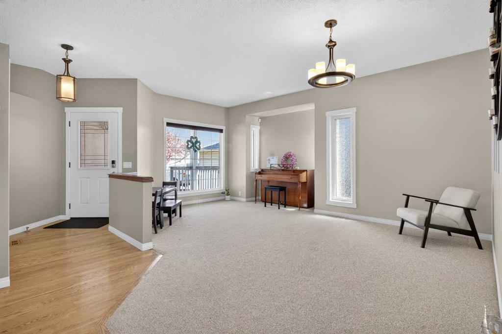 Picture for 20 Riverwood Crescent SE