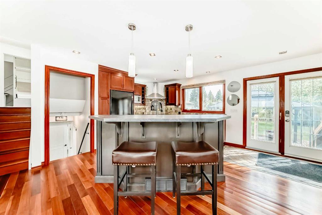 Picture for 211 Oakridge Place SW