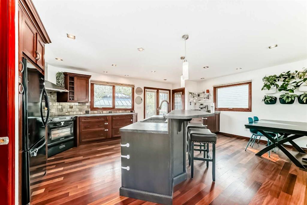 Picture for 211 Oakridge Place SW