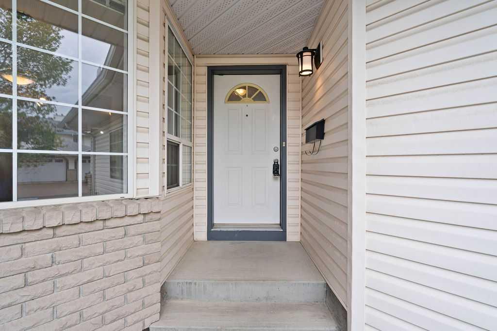 Picture for 31 Silvergrove Close NW
