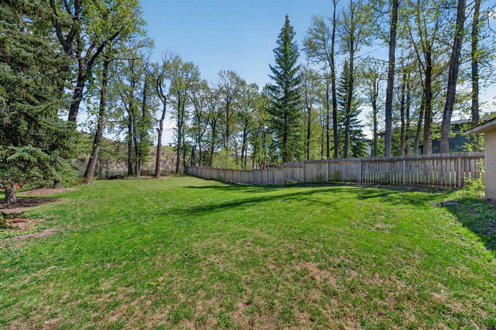Picture for 7136 Bow Crescent NW