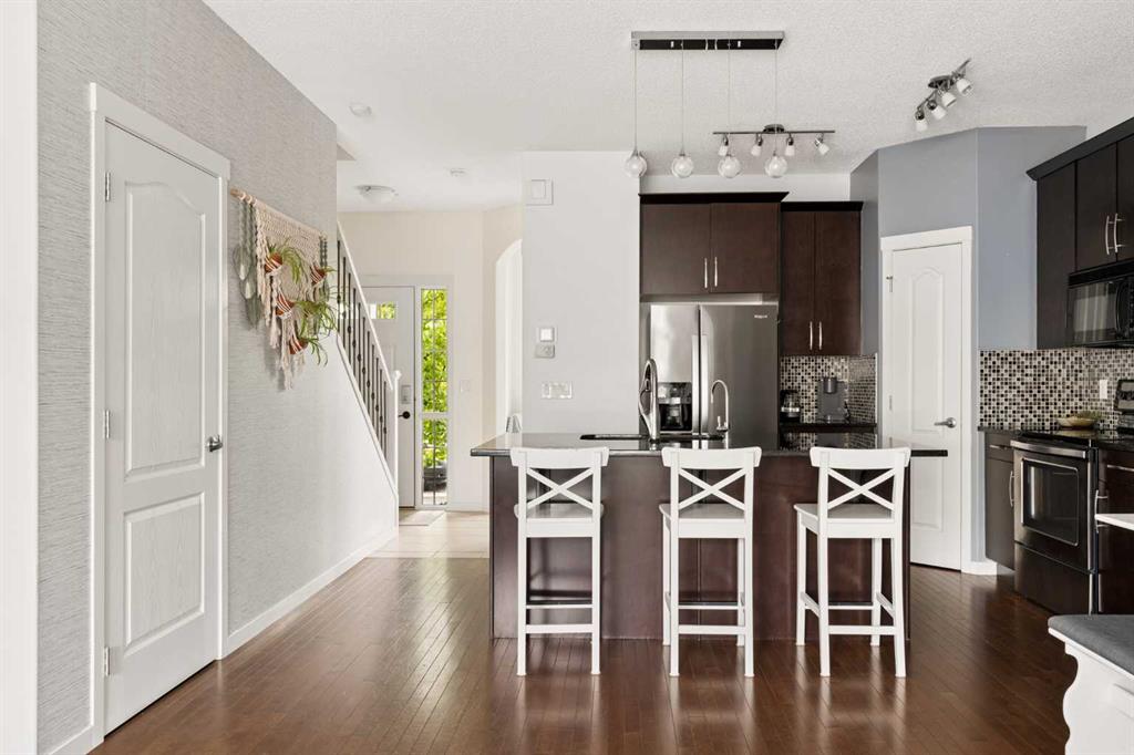 Picture for 74 Autumn Crescent SE