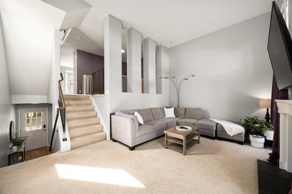 Picture for 723 Queenston Terrace SE