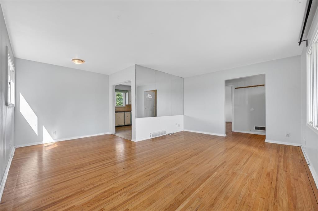 Picture for 2827 23A Street NW
