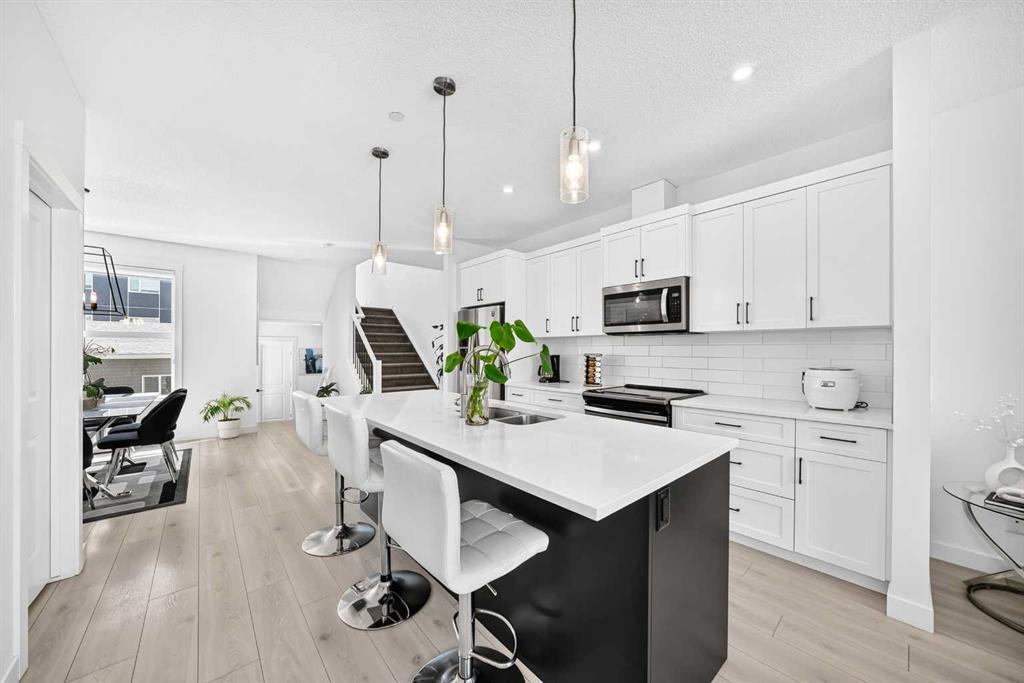 Picture for 673 Livingston Way NE
