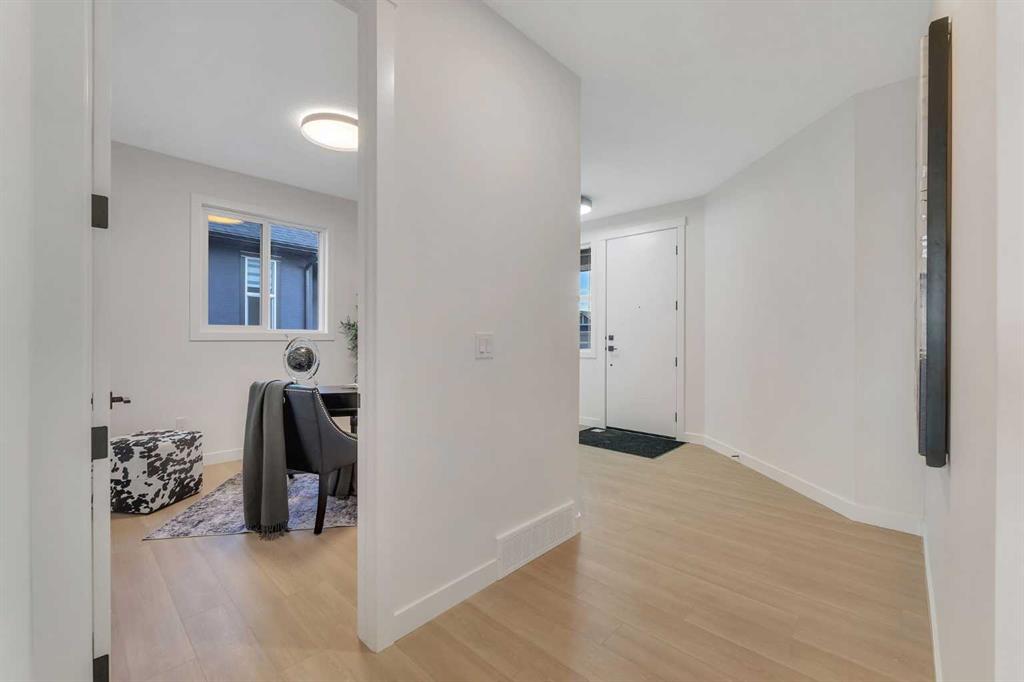 Picture for 569 Muirfield Crescent 