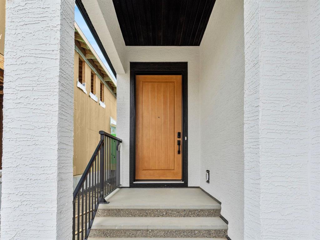 Picture for 176 Marina Grove SE https://www.cirrealty.ca/reb/creb/40/A2266740_4.jpg