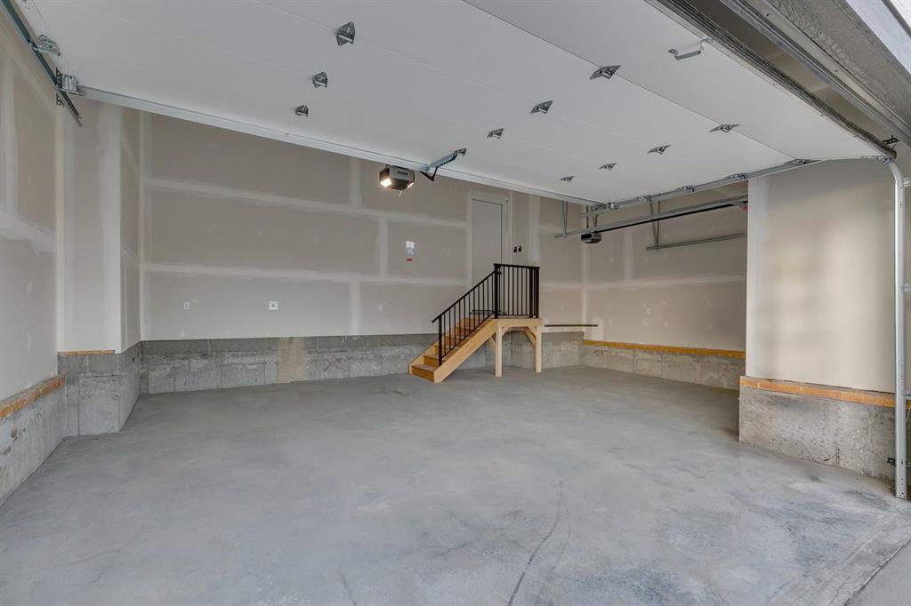 Picture for 176 Marina Grove SE https://www.cirrealty.ca/reb/creb/40/A2266740_47.jpg