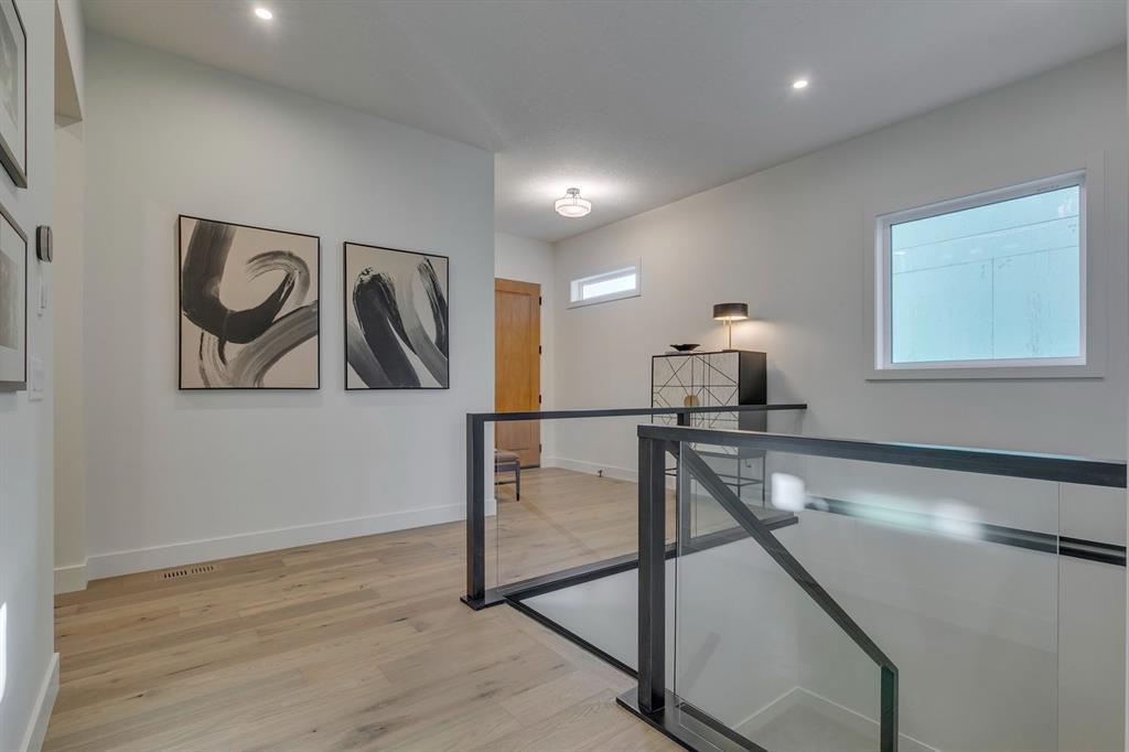 Picture for 176 Marina Grove SE https://www.cirrealty.ca/reb/creb/40/A2266740_7.jpg