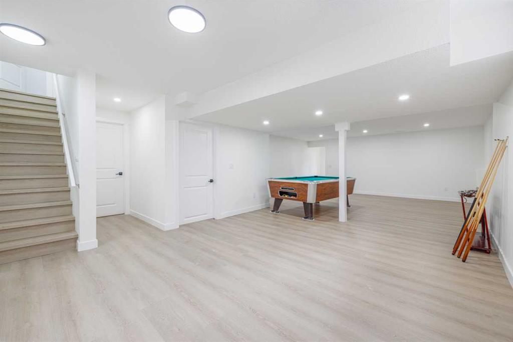 Picture for 208 Coopers Hill SW https://www.cirrealty.ca/reb/creb/40/A2266940_26.jpg