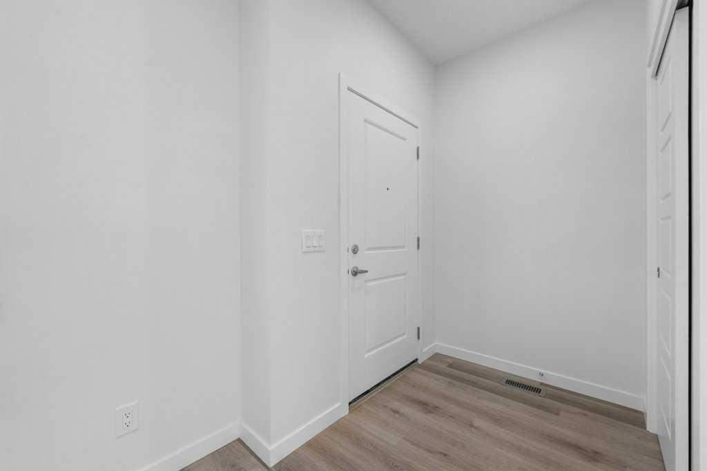 Picture for 64 Creekside Boulevard SW