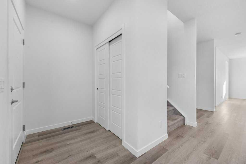 Picture for 64 Creekside Boulevard SW