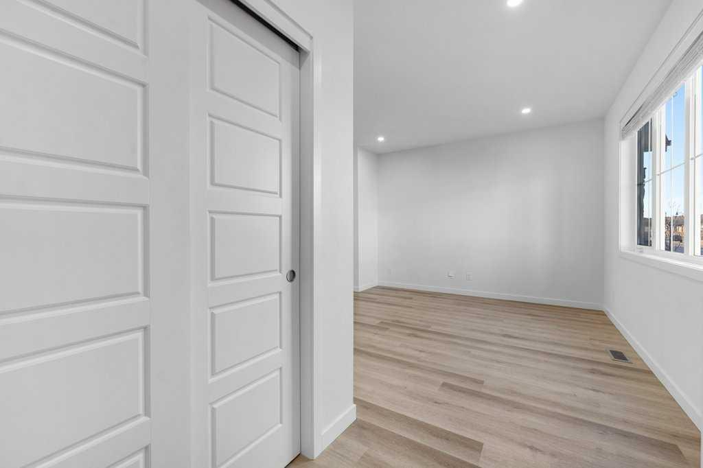 Picture for 64 Creekside Boulevard SW