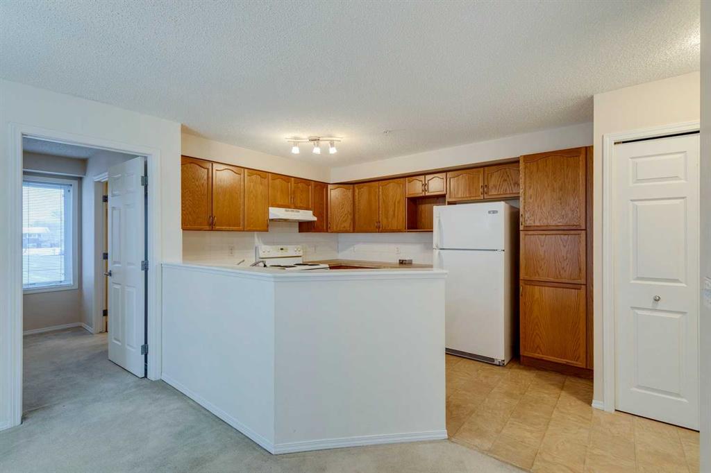 Picture for 2114, 5200 44 Avenue NE