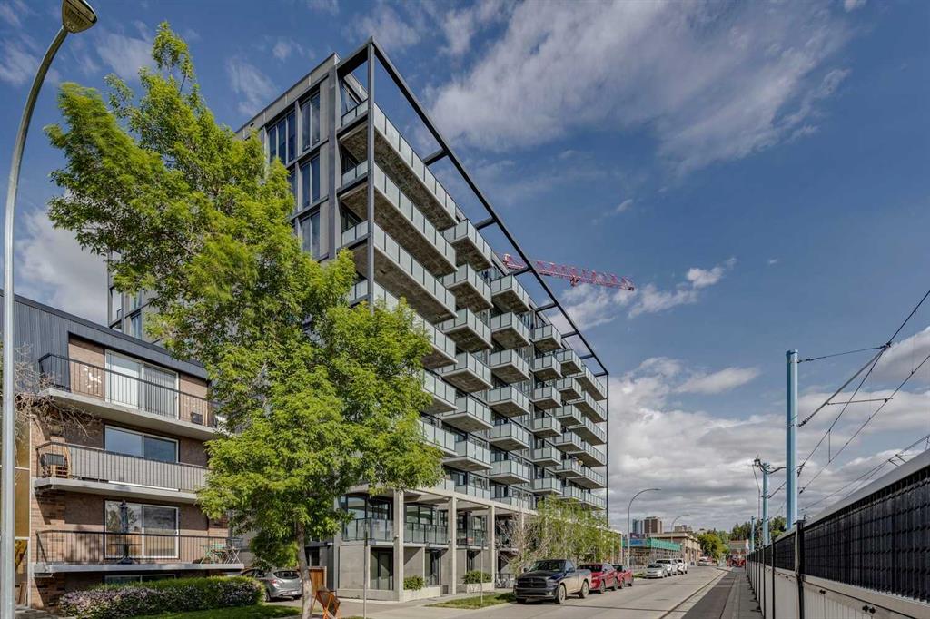 Picture for 906, 327 9A Street NW