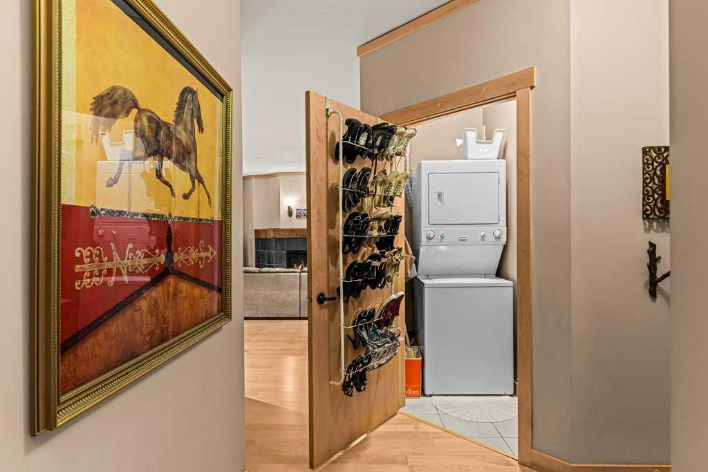 Picture for 204, 1040 Railway Avenue 