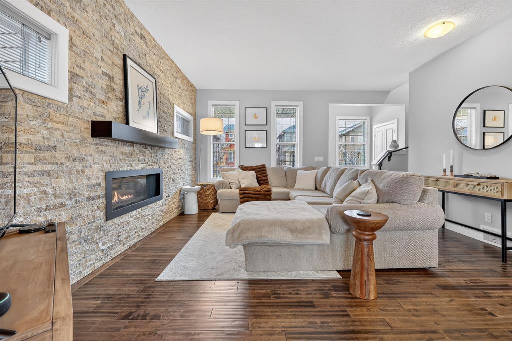 Picture for 62 Ravenswynd Rise SE