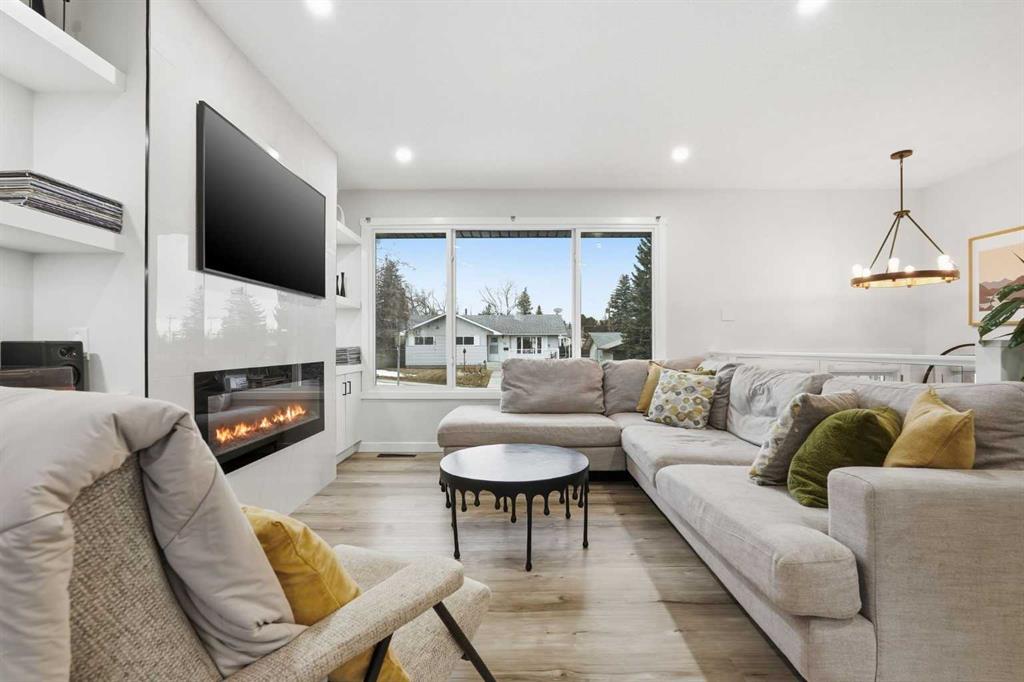 Picture for 711 101 Avenue SW