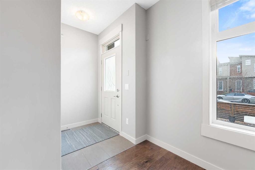 Picture for 1, 4728 17 Avenue NW