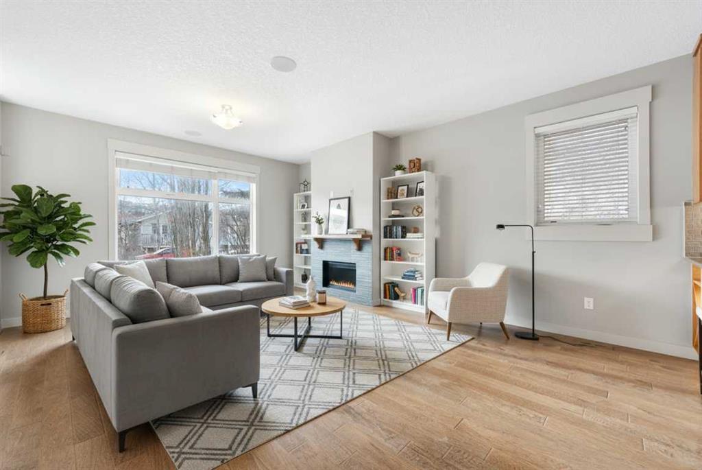 Picture for 1, 4728 17 Avenue NW