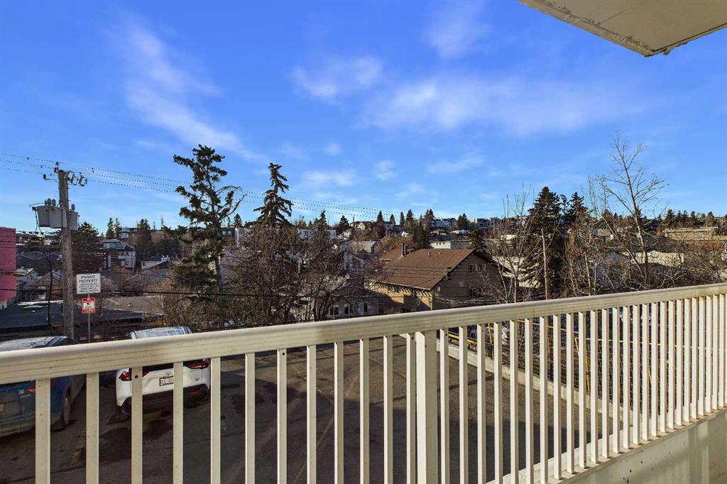 Picture for 7, 1815 26 Avenue SW