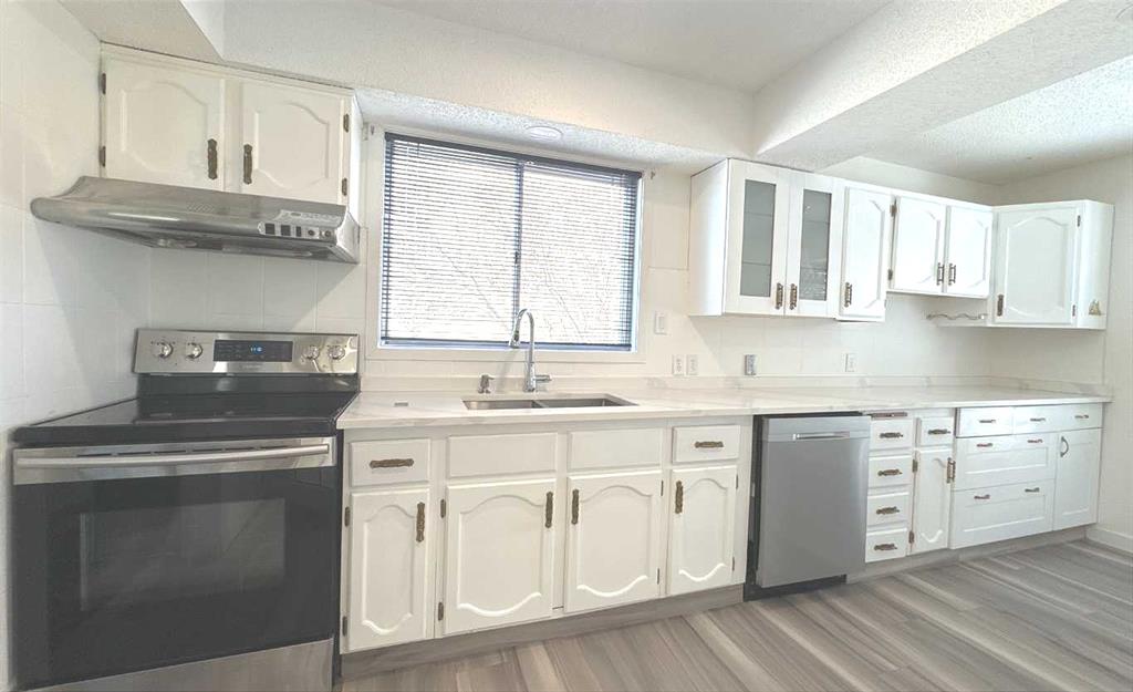 Picture for 6715 43 Avenue NE