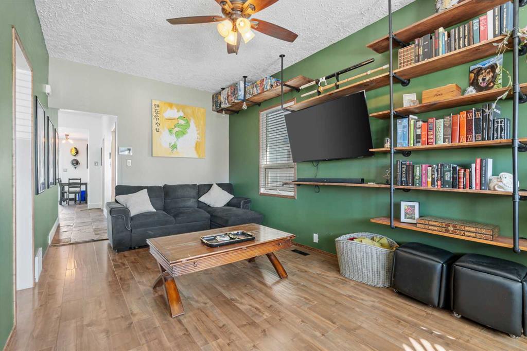 Picture for 224 20 Avenue 