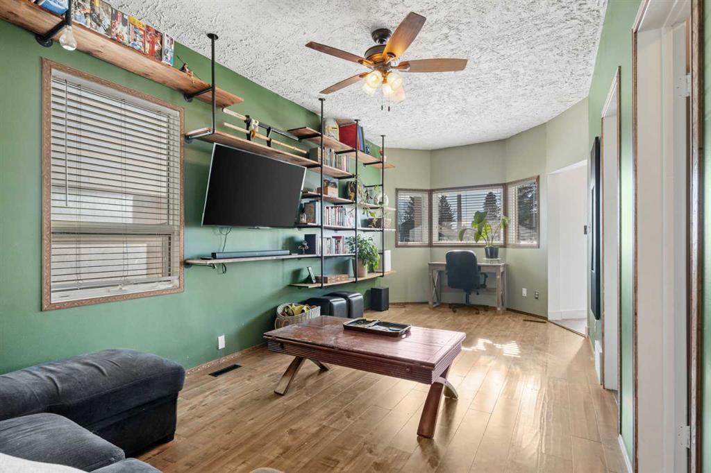 Picture for 224 20 Avenue 