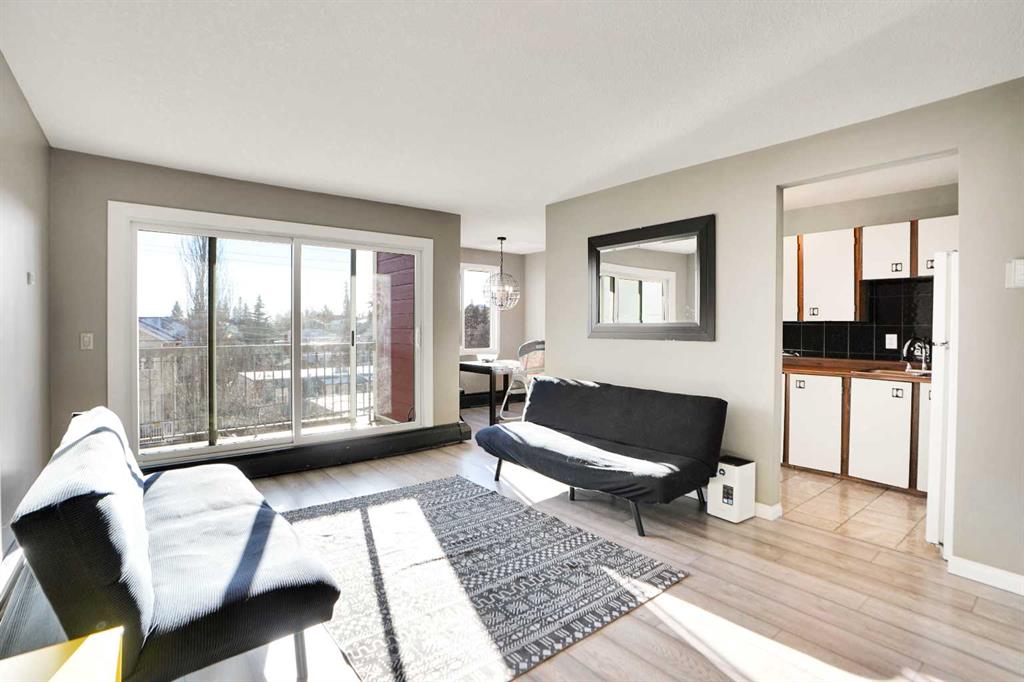 Picture for 202, 1529 26 Avenue SW