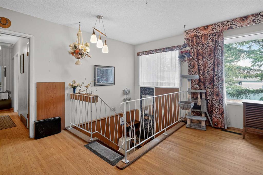 Picture for 4911 Vanguard Road NW