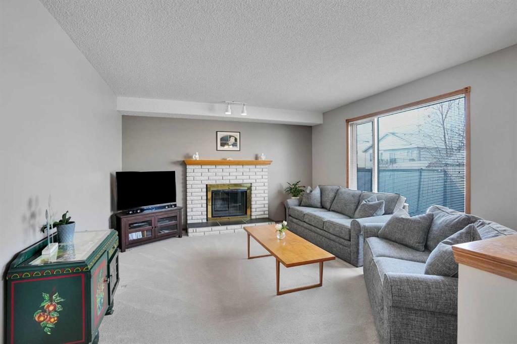 Picture for 131 Hawkmount Green NW