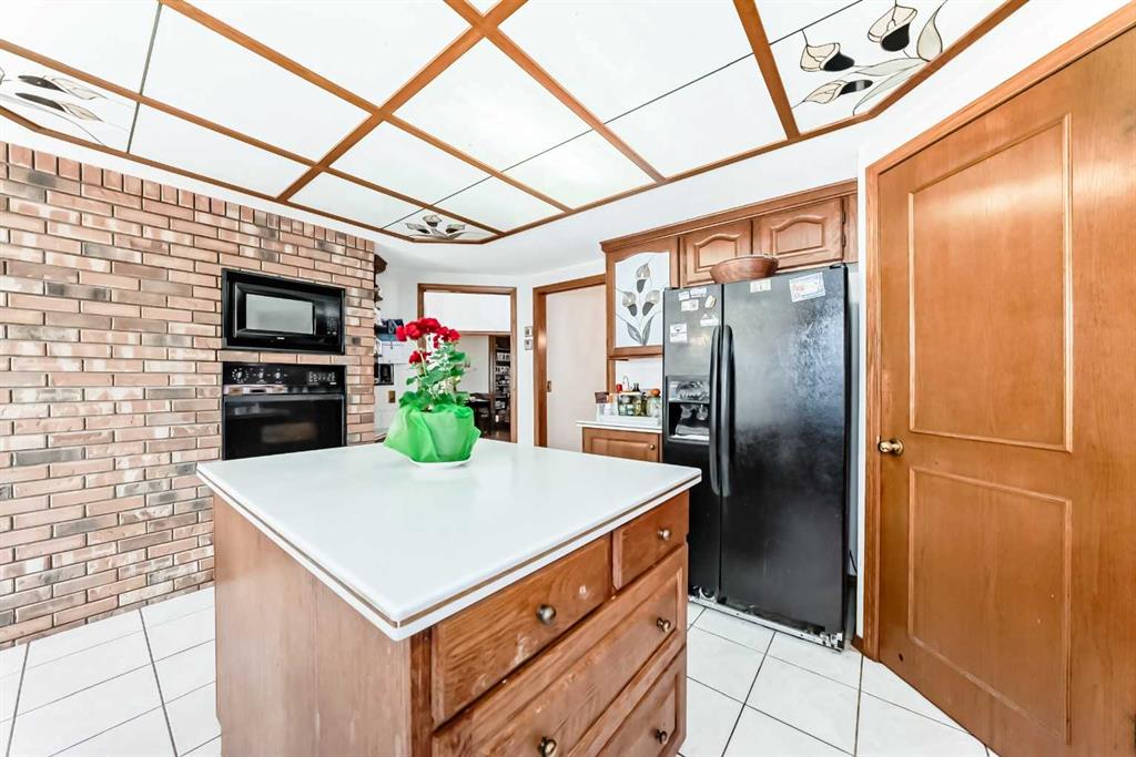 Picture for 131 Varsity Estates Terrace NW