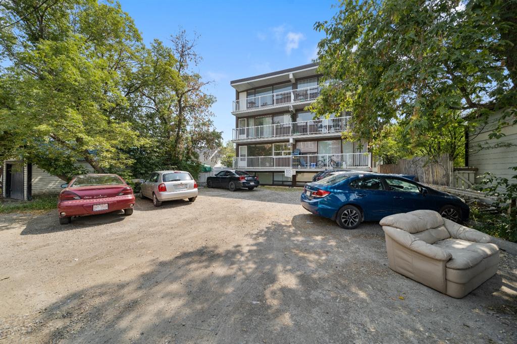 Picture for 103, 1612 14 Avenue SW