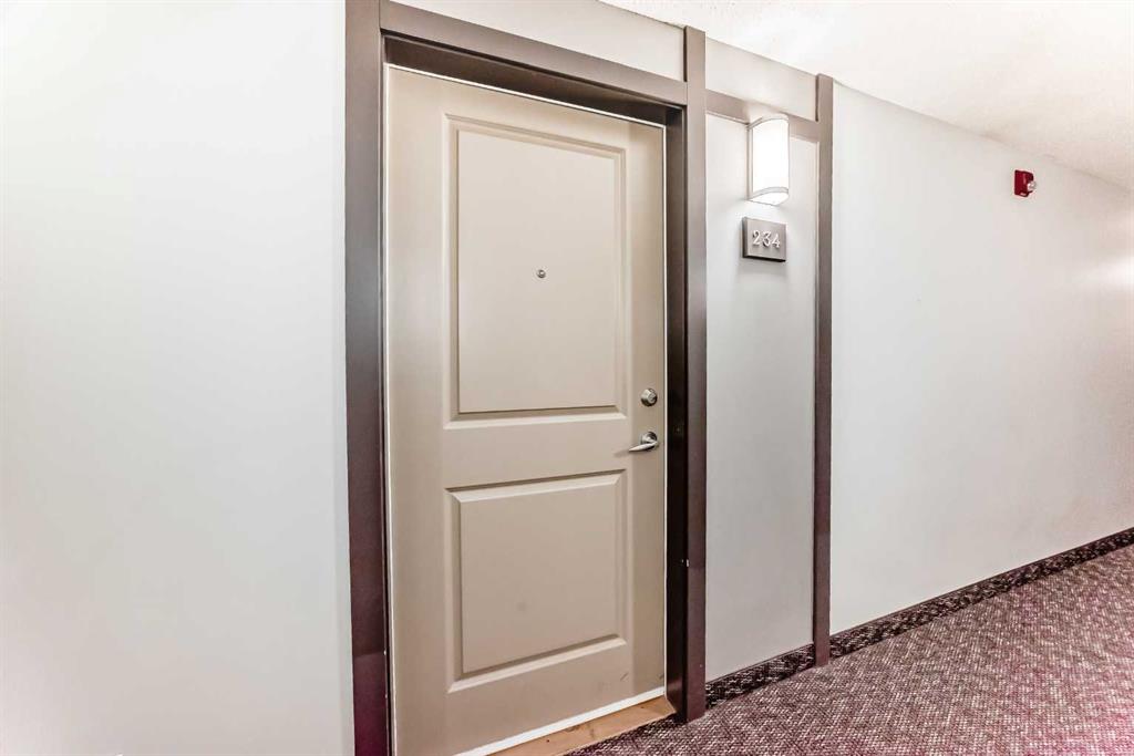 Picture for 234, 2233 34 Avenue SW