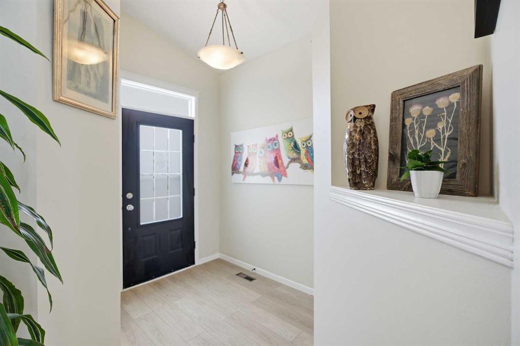 Picture for 89 Prestwick Way SE
