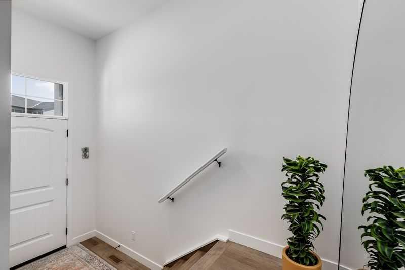 Picture for 118 Legacy Reach Common SE