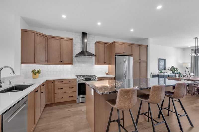 Picture for 118 Legacy Reach Common SE