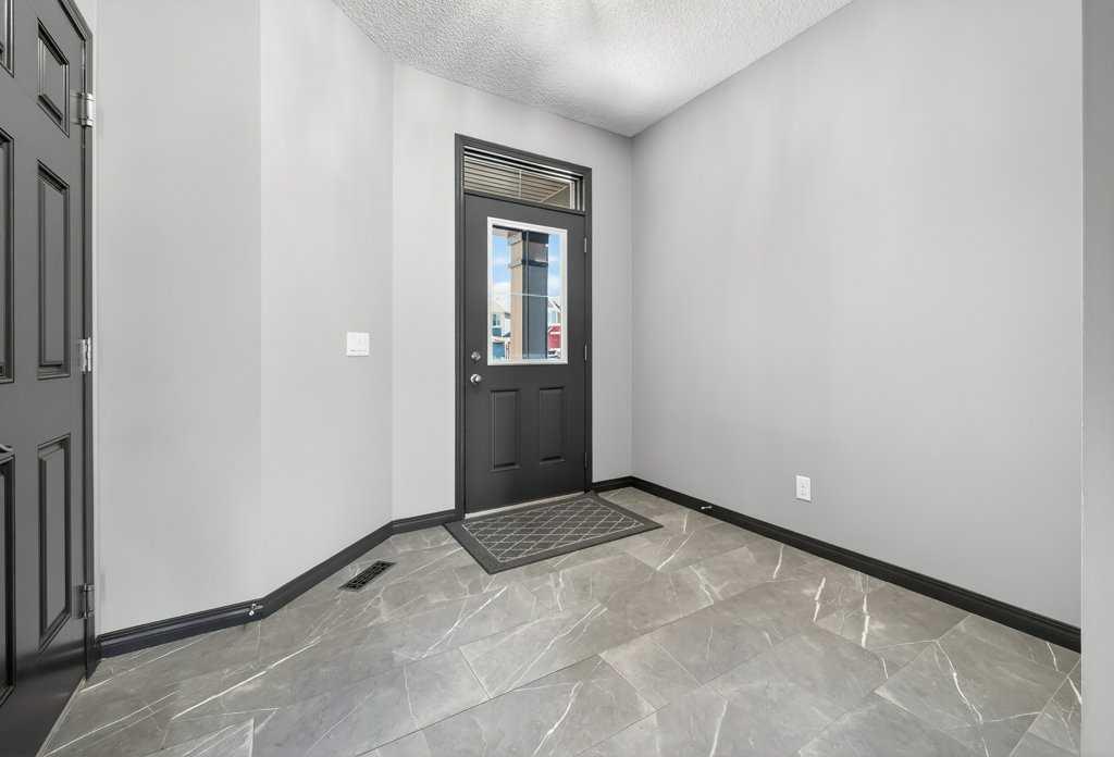 Picture for 19 Auburn Crest Manor SE