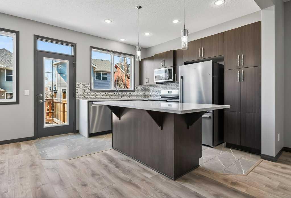 Picture for 19 Auburn Crest Manor SE