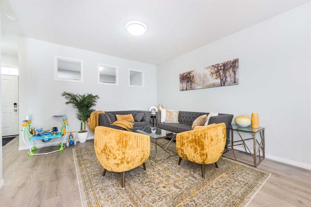Picture for 31 Cornerbrook Avenue NE
