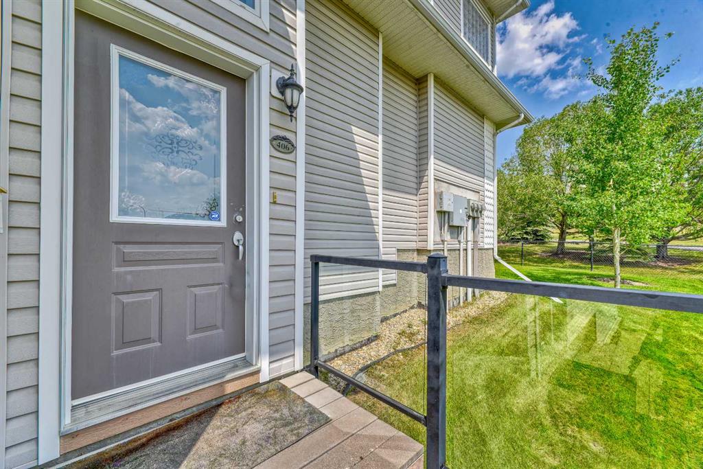 Picture for 406 Rocky Vista Gardens NW