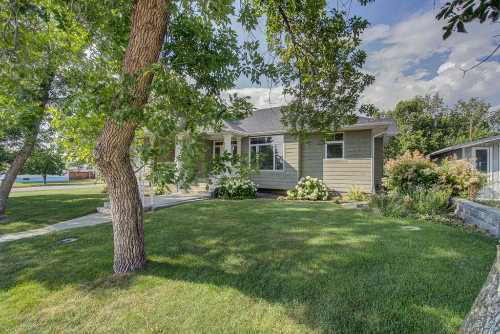 Picture for 224 52 Avenue W