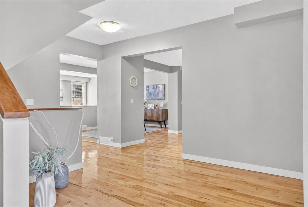 Picture for 12 Wood Crescent SW