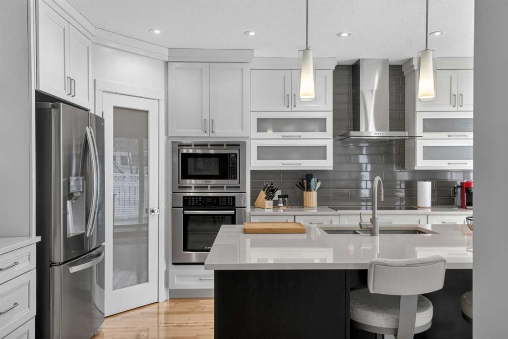 Picture for 12 Wood Crescent SW