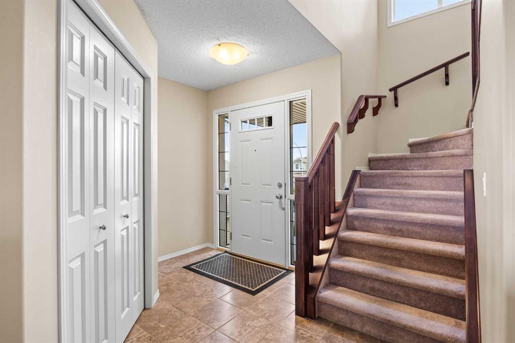 Picture for 38 Westmount Way 