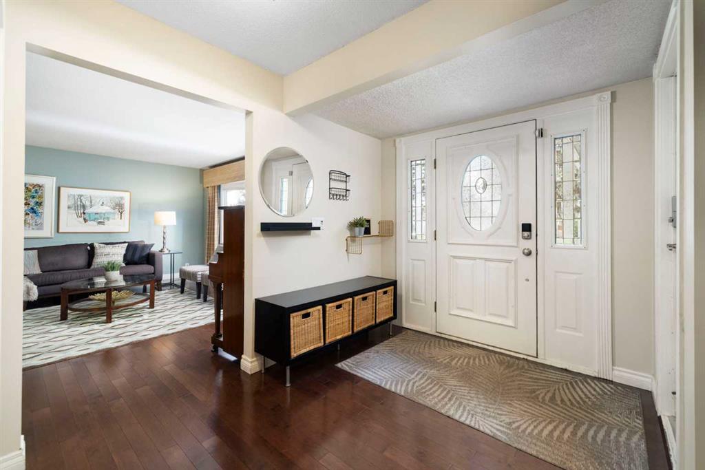Picture for 111 Lake Mead Place SE