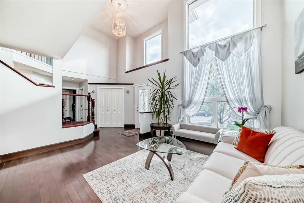 Picture for 109 Royal Crest Terrace NW