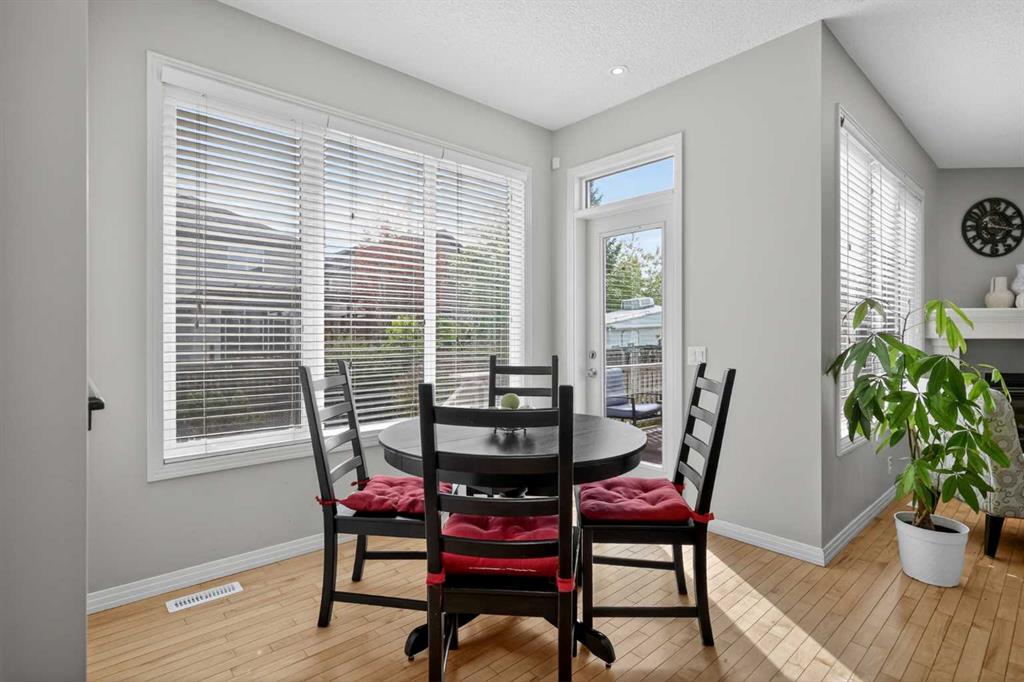 Picture for 125 Cranleigh Park SE
